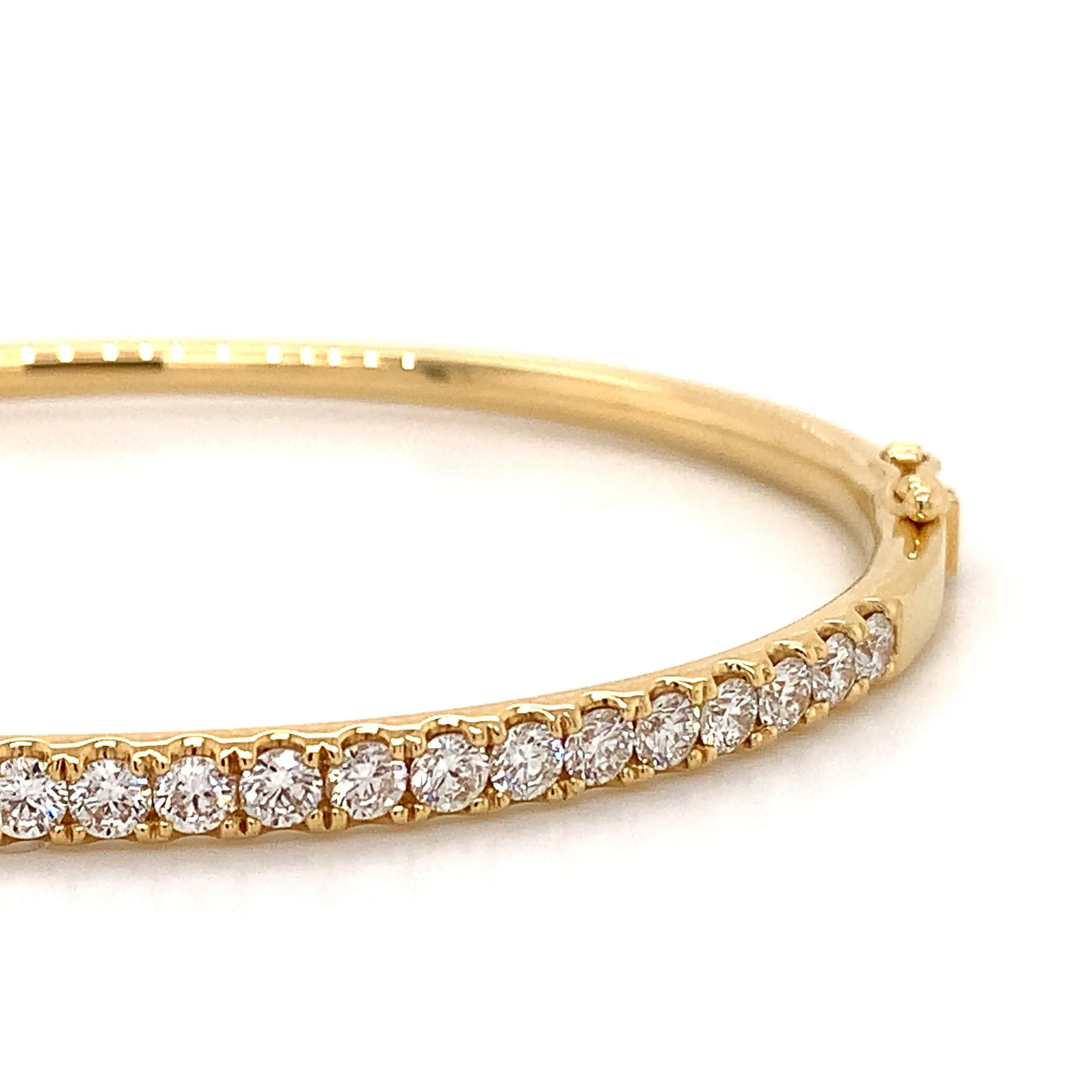 2.00ctw Diamond Yellow Gold Bangle Bracelet