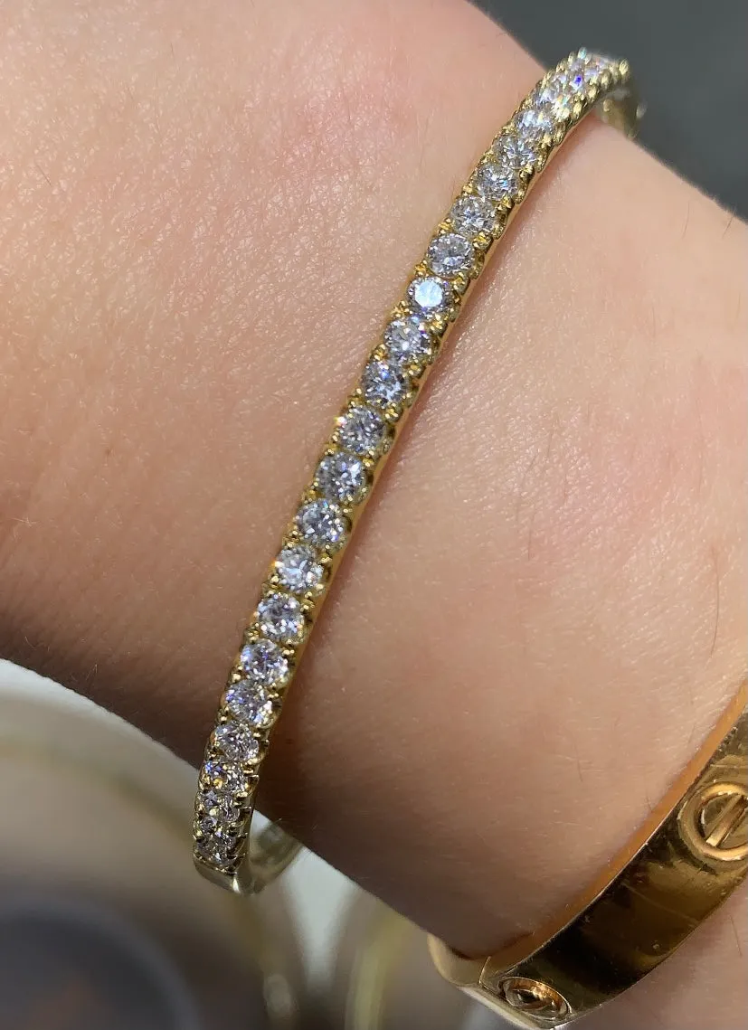 2.00ctw Diamond Yellow Gold Bangle Bracelet