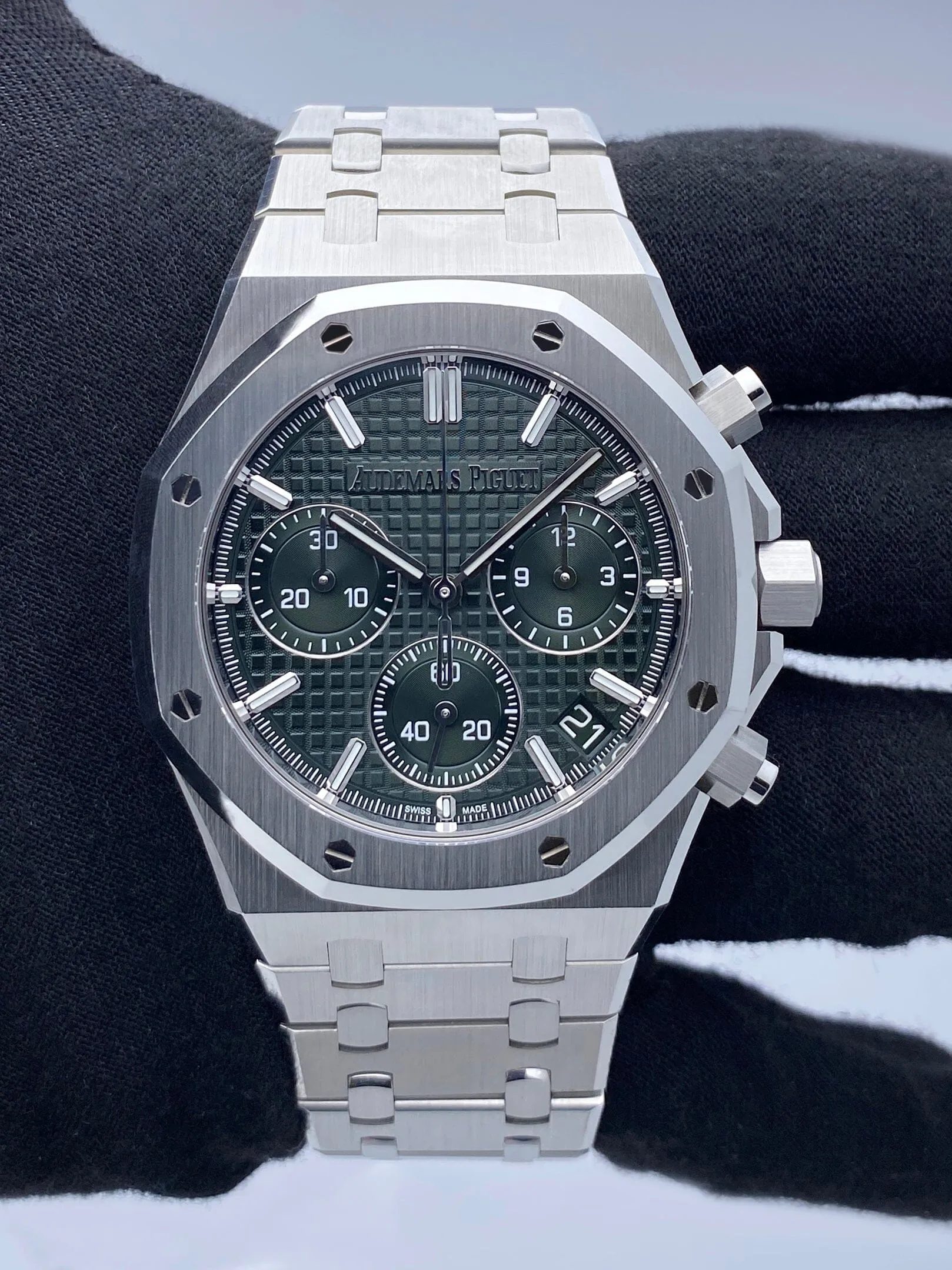 Audemars Piguet Royal Oak 26240ST Green Dial 50th Anniversary Box Papers