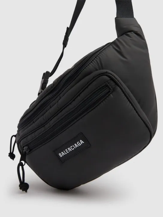 Balenciaga   Explorer belt bag 