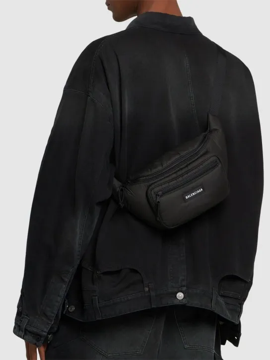 Balenciaga   Explorer belt bag 