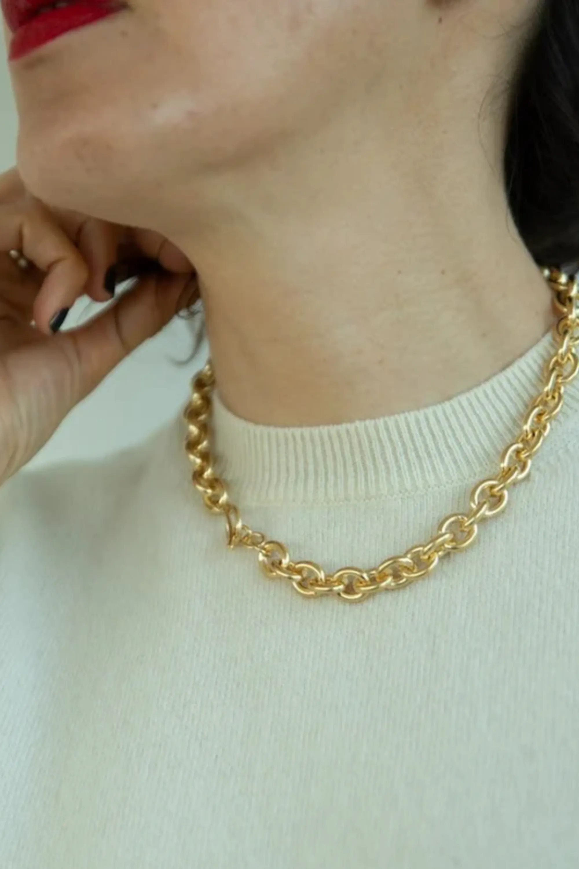 Chain Necklace with Tusk Clasp, Gold Plate