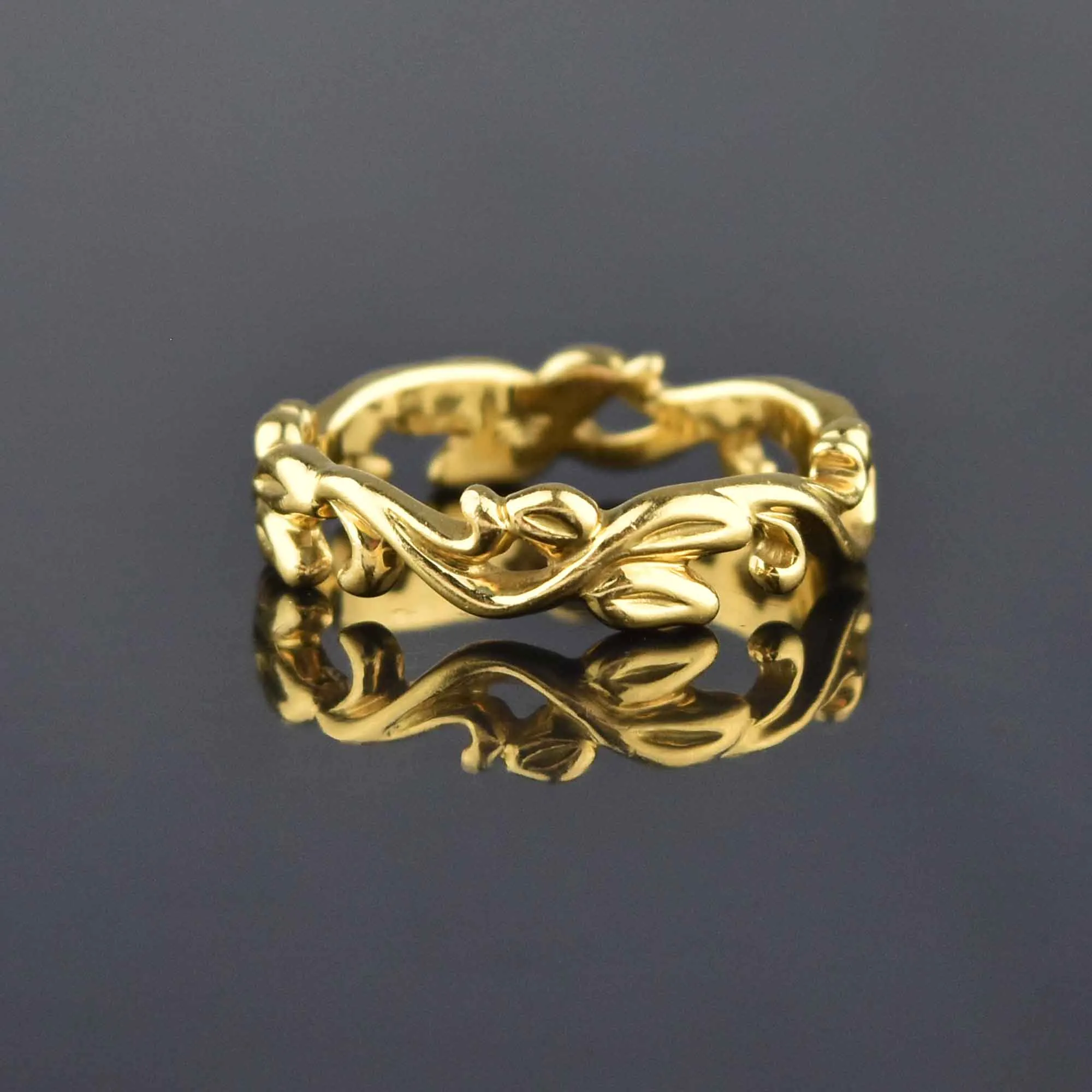 Classic Solid 18K Gold Ivy Leaf Eternity Band Ring