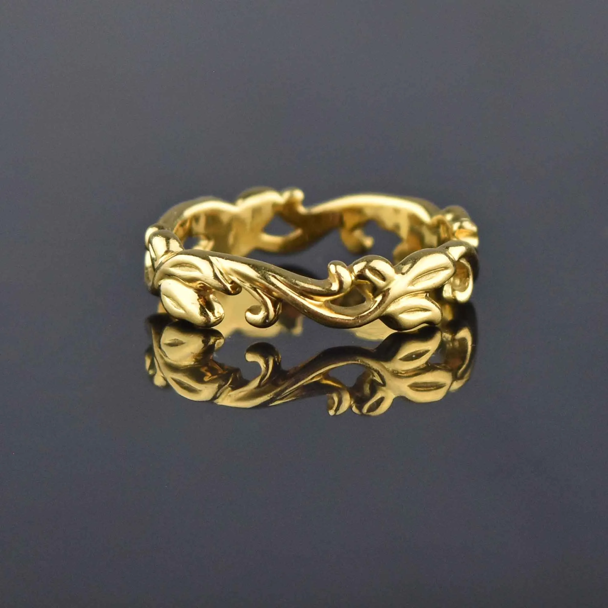 Classic Solid 18K Gold Ivy Leaf Eternity Band Ring