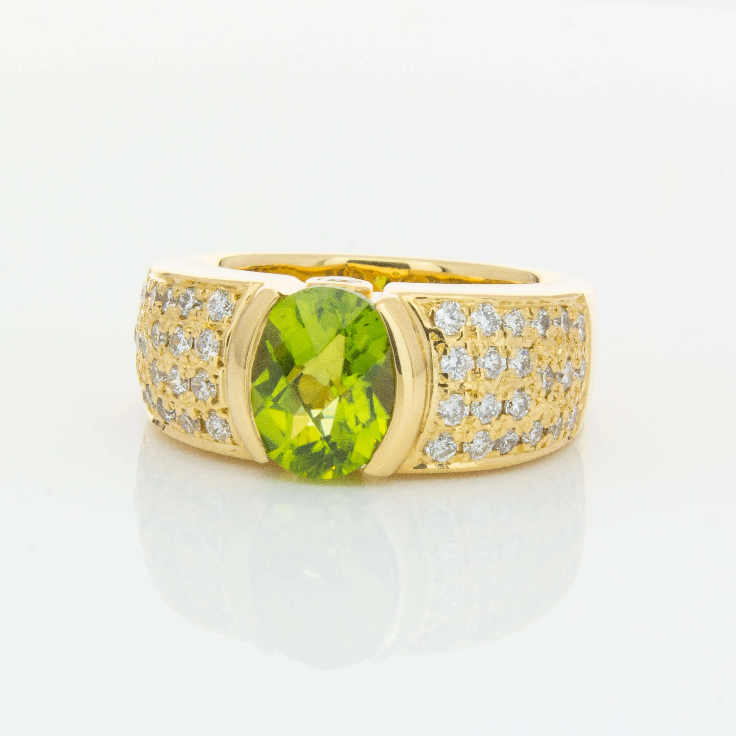 Deja Vu 18ct Yellow Gold 2.28ct Peridot & Diamond Ring