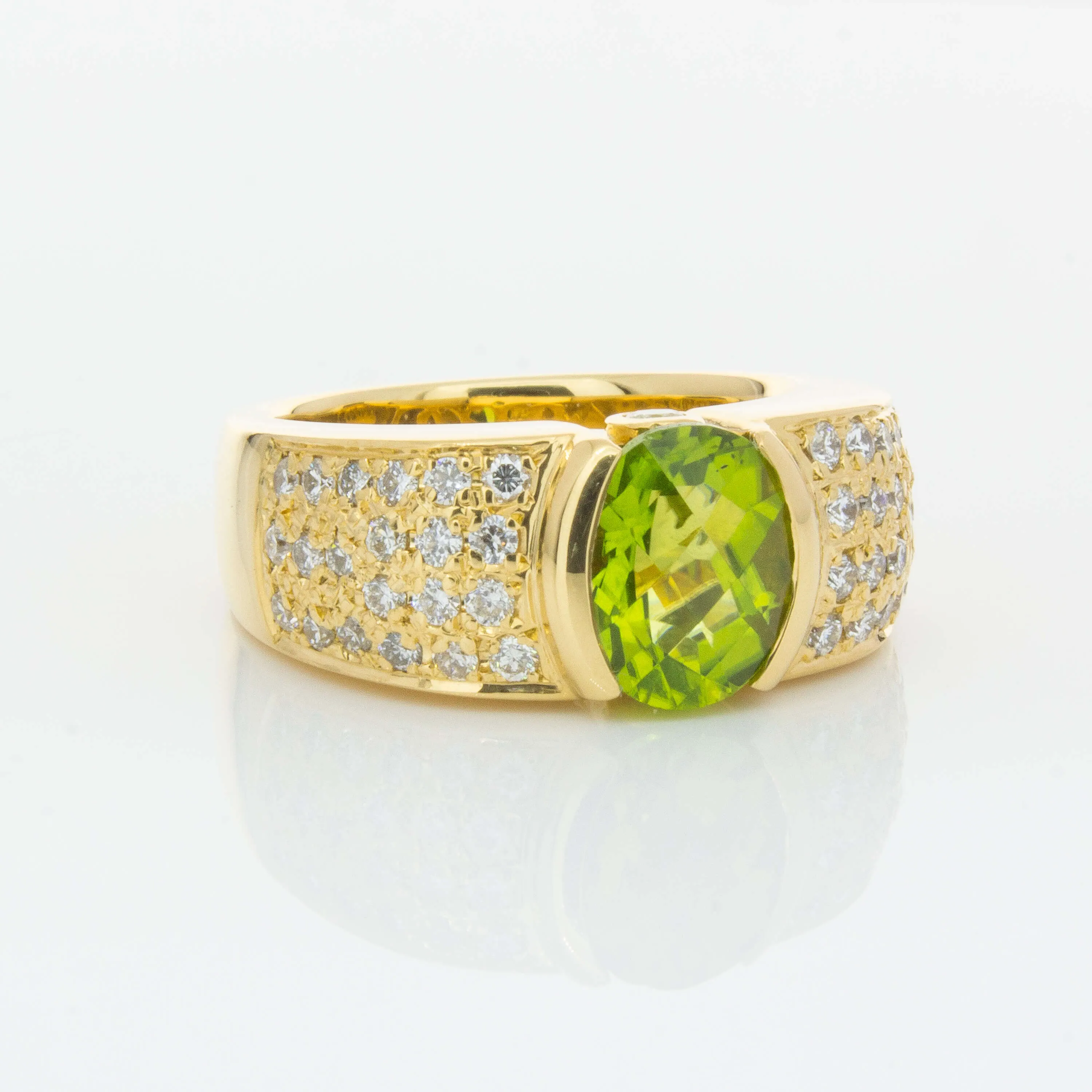 Deja Vu 18ct Yellow Gold 2.28ct Peridot & Diamond Ring