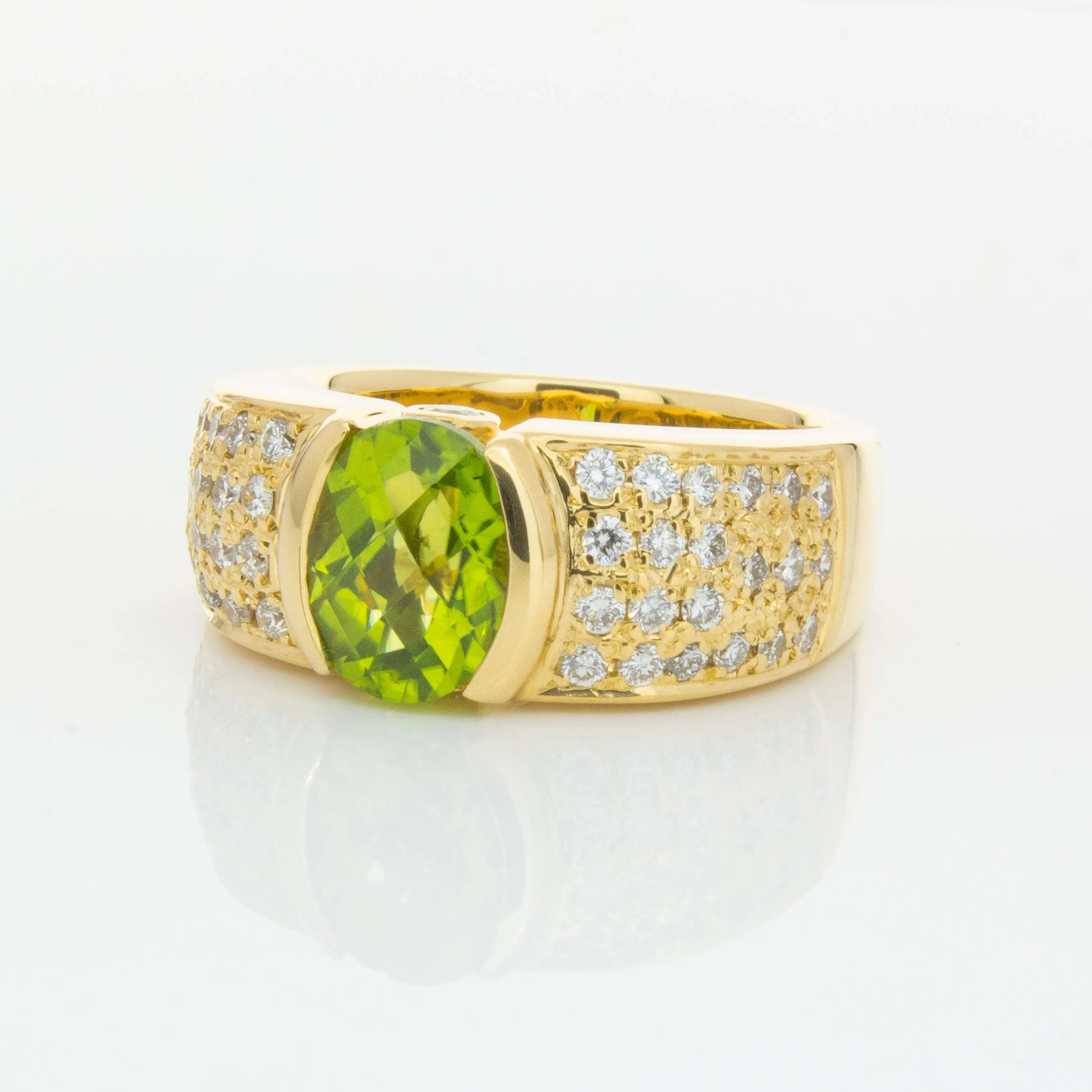 Deja Vu 18ct Yellow Gold 2.28ct Peridot & Diamond Ring