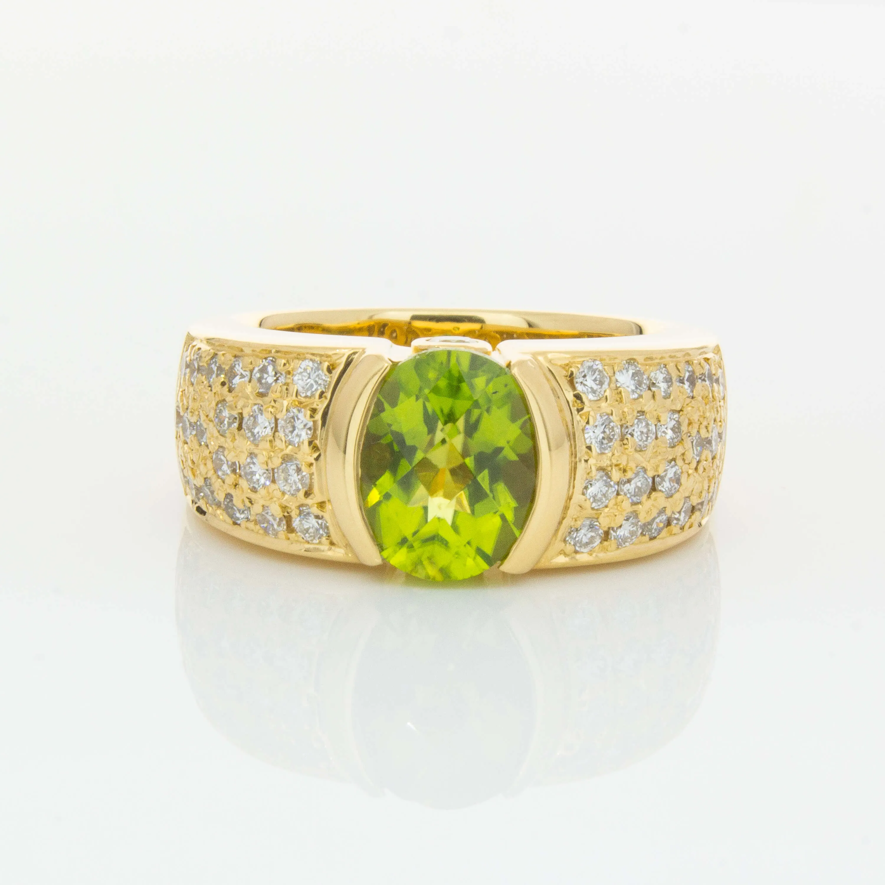 Deja Vu 18ct Yellow Gold 2.28ct Peridot & Diamond Ring