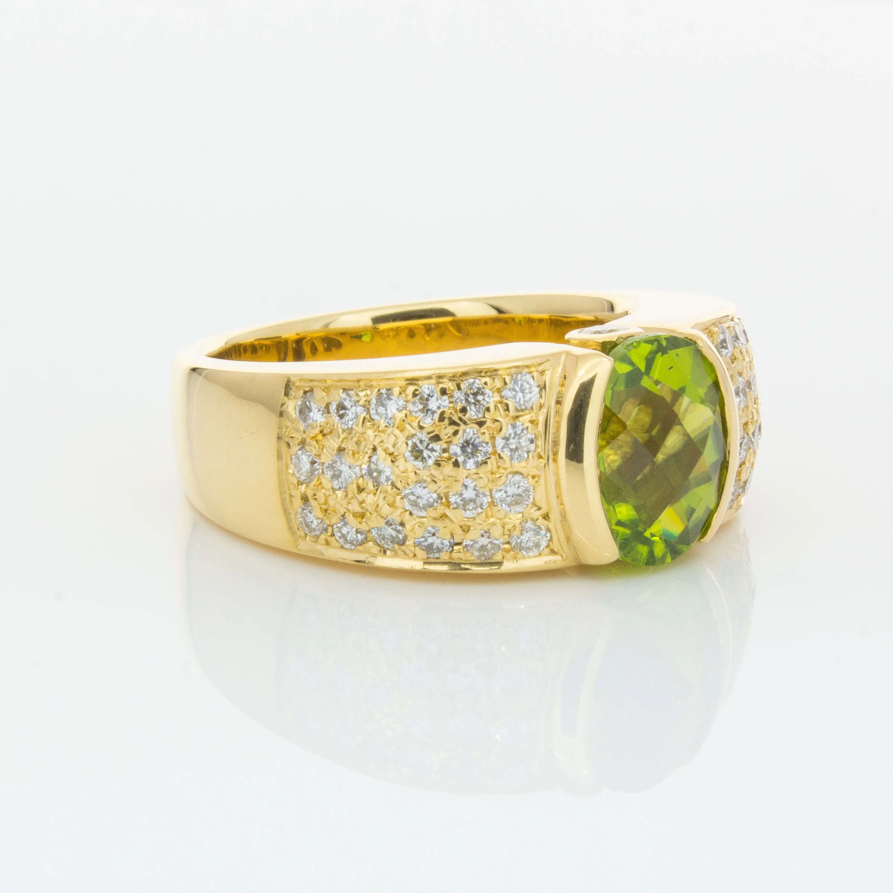 Deja Vu 18ct Yellow Gold 2.28ct Peridot & Diamond Ring