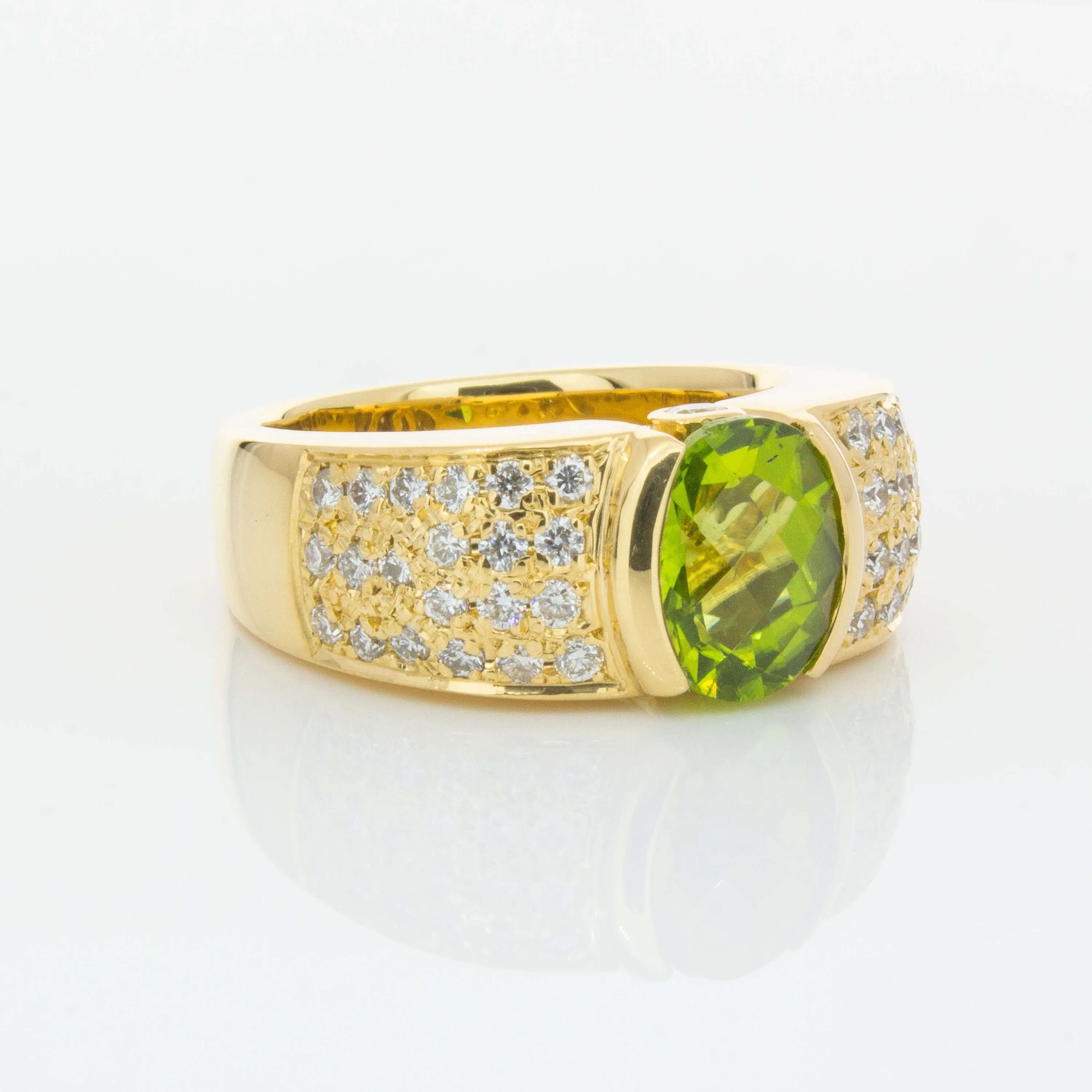 Deja Vu 18ct Yellow Gold 2.28ct Peridot & Diamond Ring