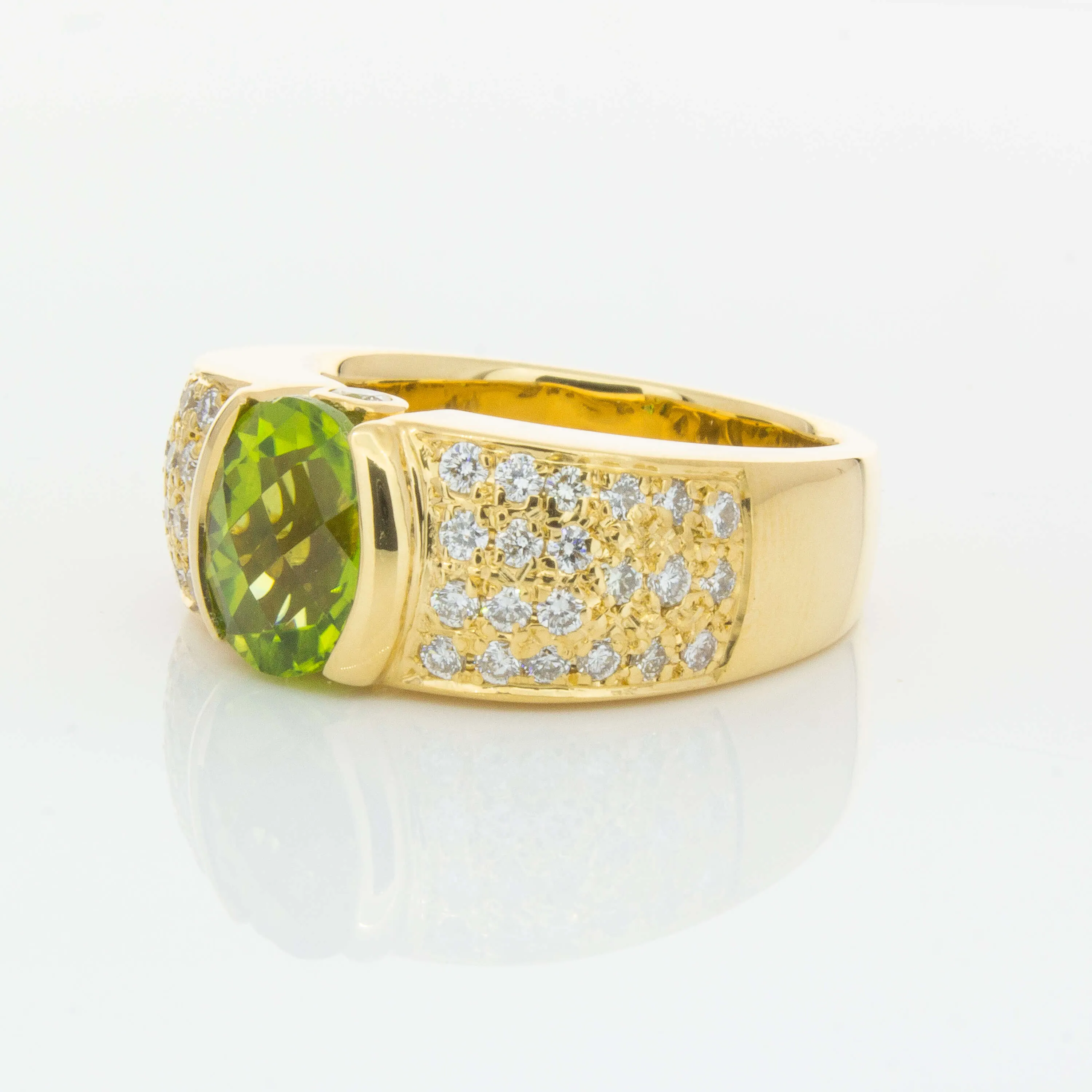 Deja Vu 18ct Yellow Gold 2.28ct Peridot & Diamond Ring