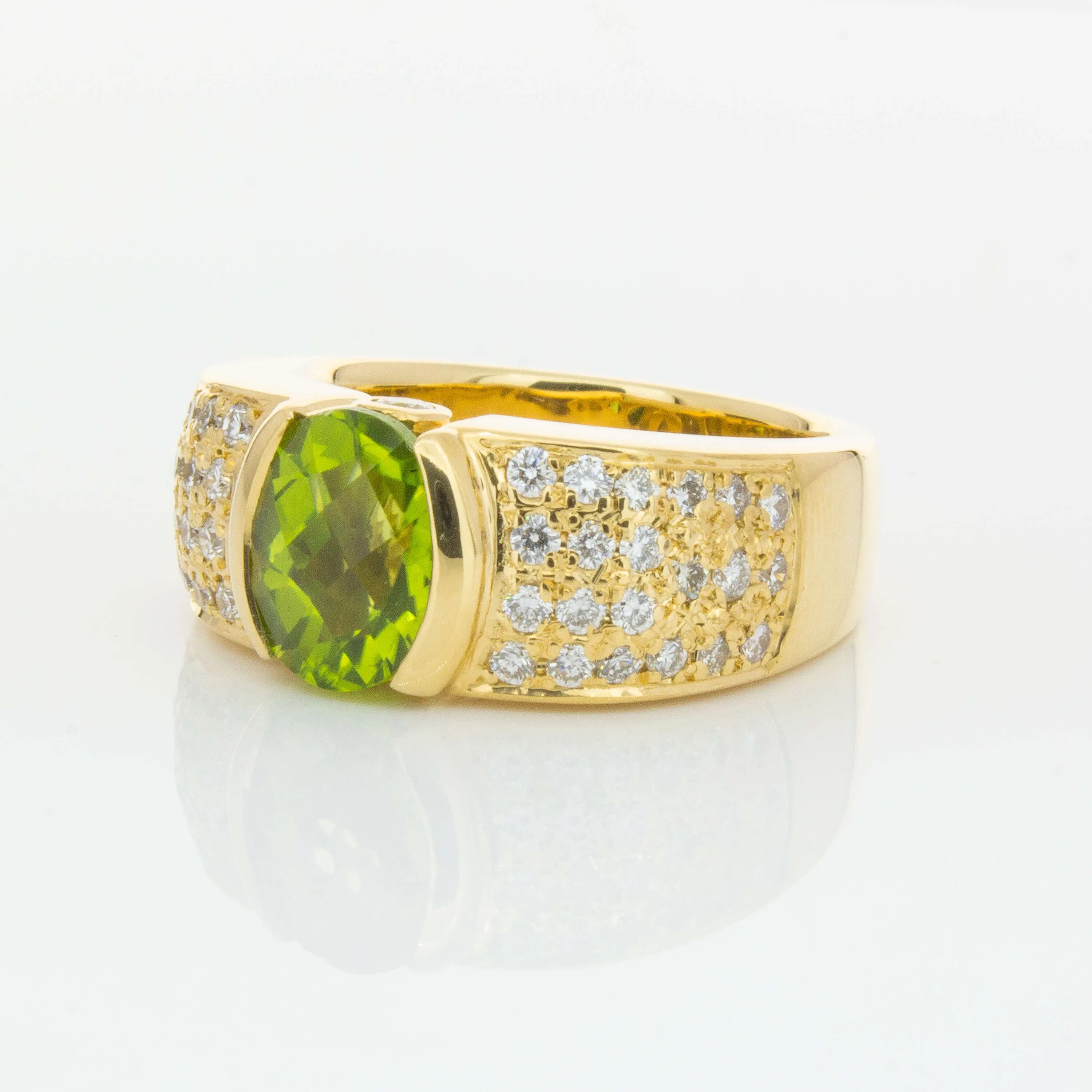 Deja Vu 18ct Yellow Gold 2.28ct Peridot & Diamond Ring