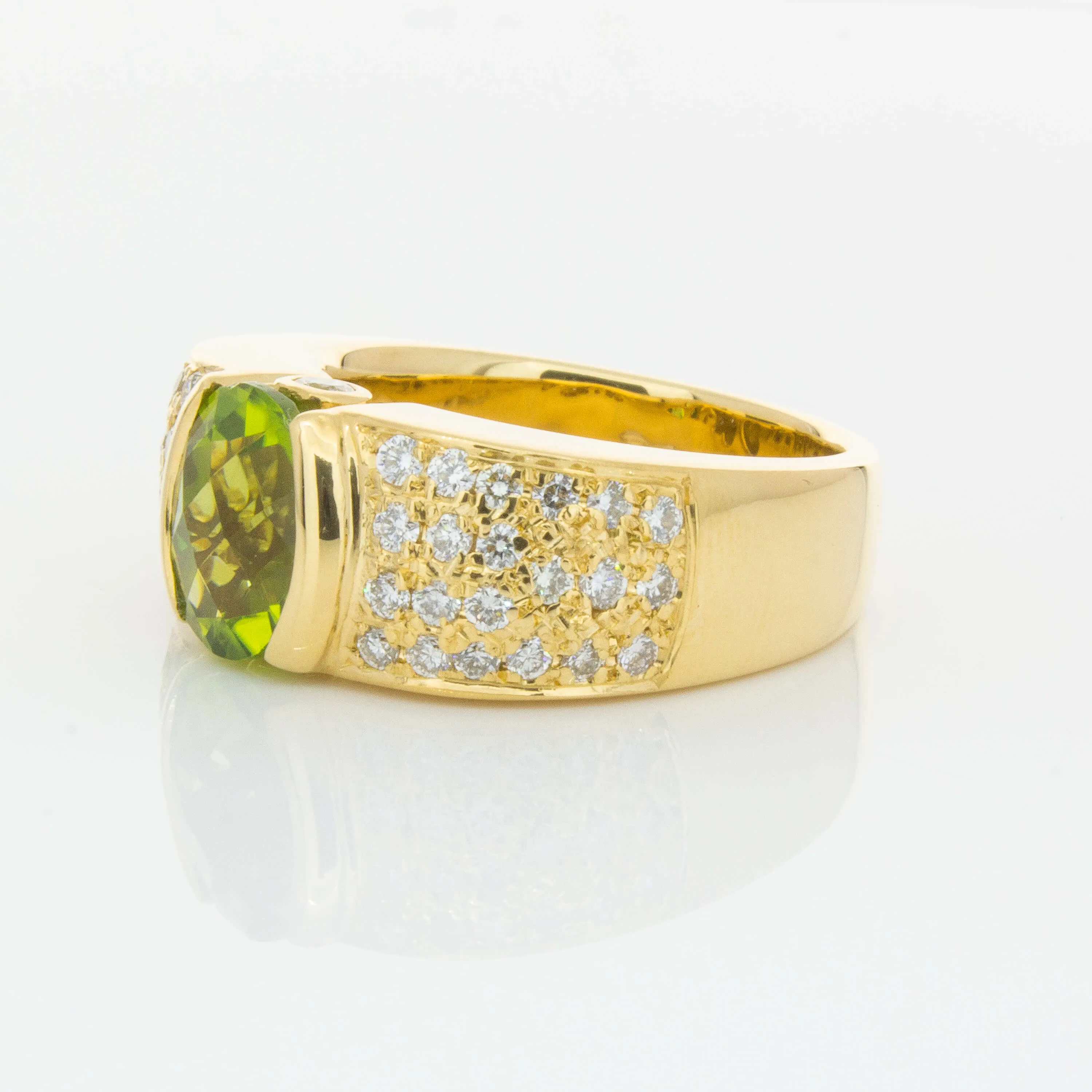 Deja Vu 18ct Yellow Gold 2.28ct Peridot & Diamond Ring