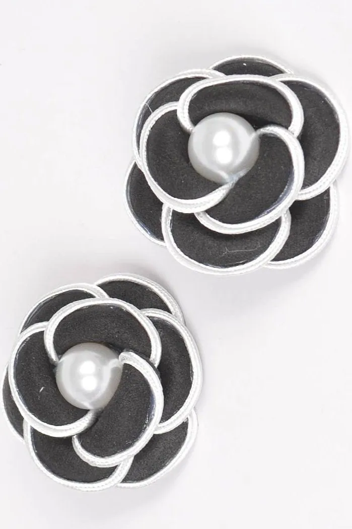 Faux Pearl Flower Stud Earring