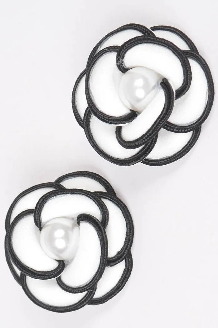 Faux Pearl Flower Stud Earring