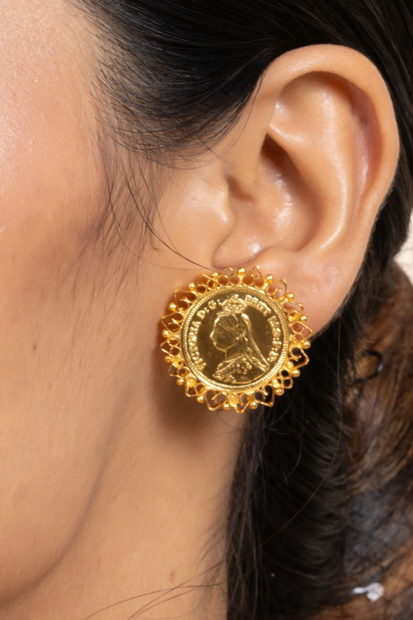 Gold Plated Guinea Coin Stud Earrings – Exquisite Jewelry for All Occasions