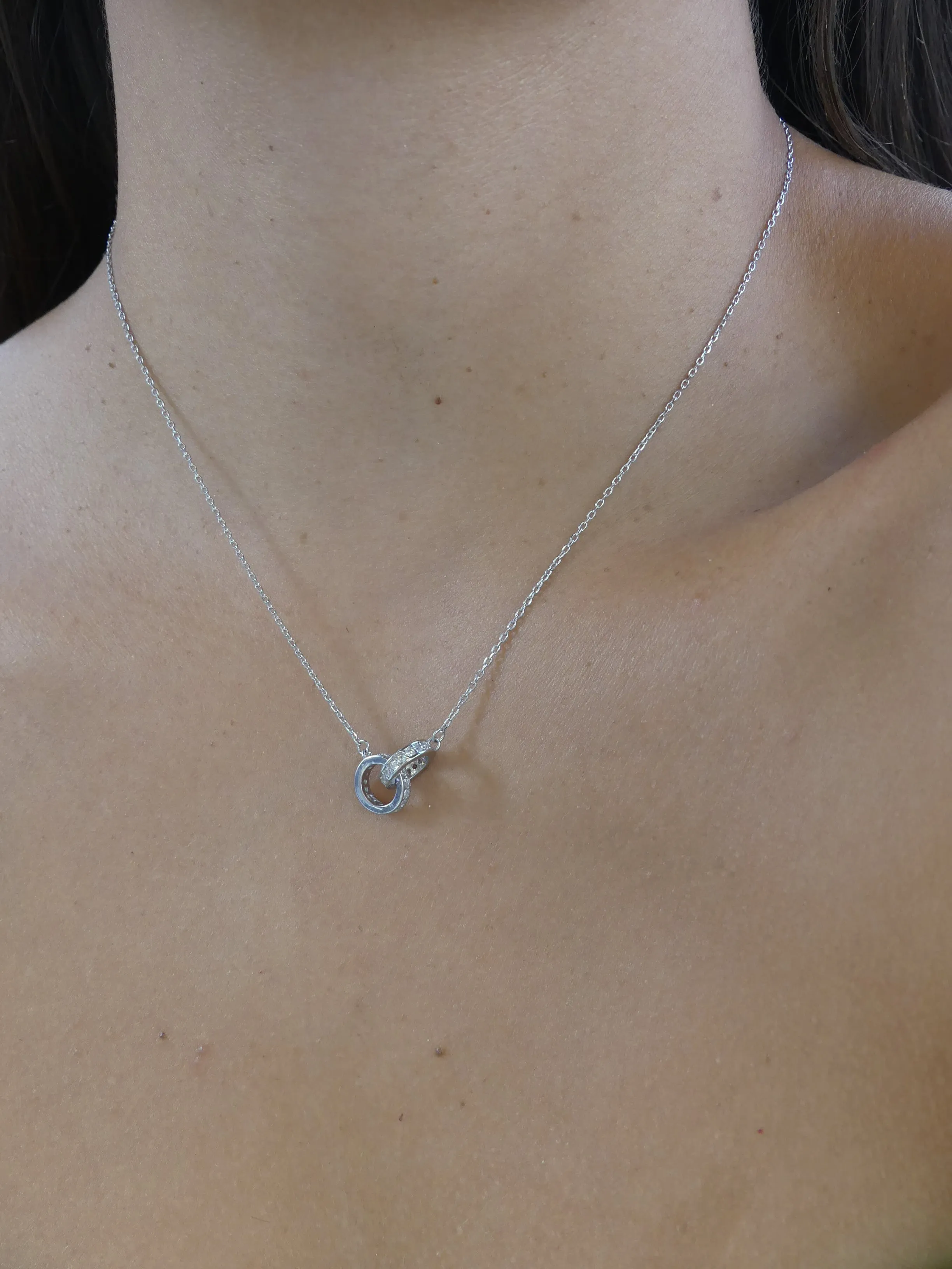 Interlock Necklace, .925 Sterling Silver Diamond CZ Circle Sunset Dainty LOVE Necklace