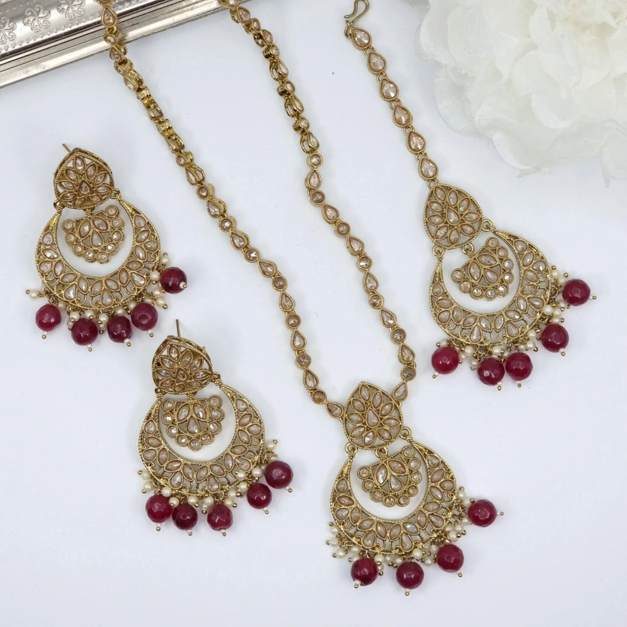 Malika Antique Gold Necklace Set - Maroon