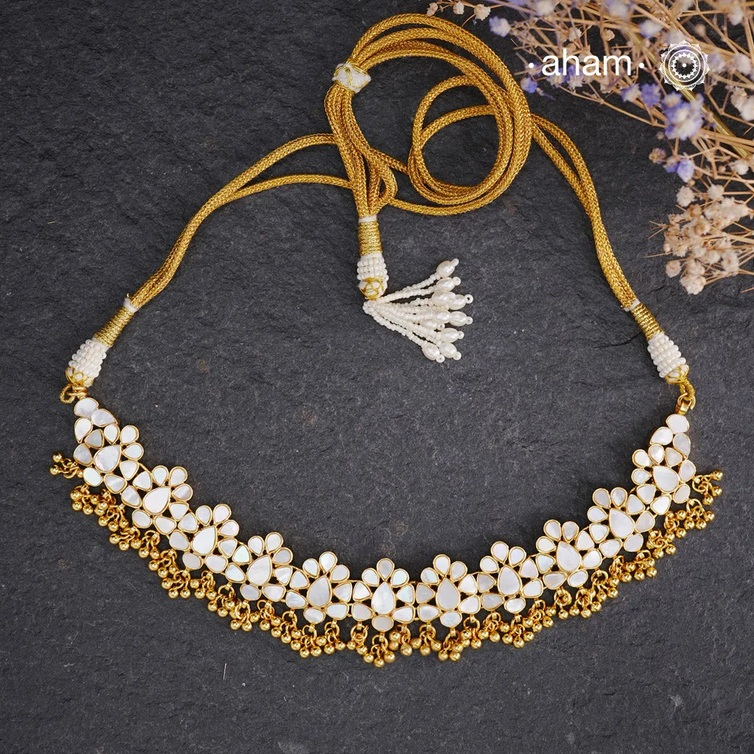 Mother of Pearl Gold Polish Silver Neckpiece