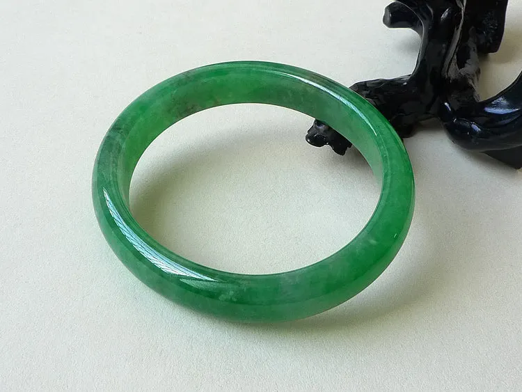 Natural Jade Bangle Jadeite Bangle Internal Diameter 53X47mm BER084