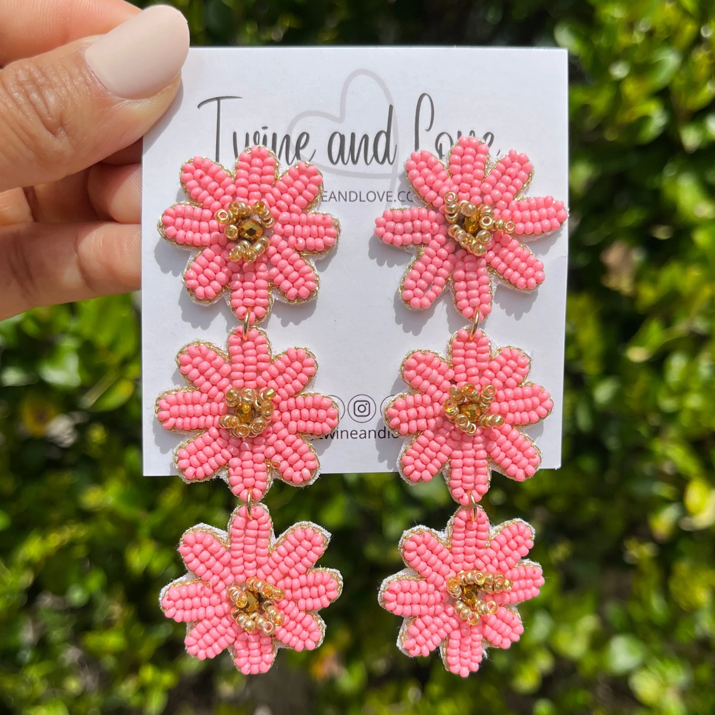 Pink Daisy Beaded Earrings