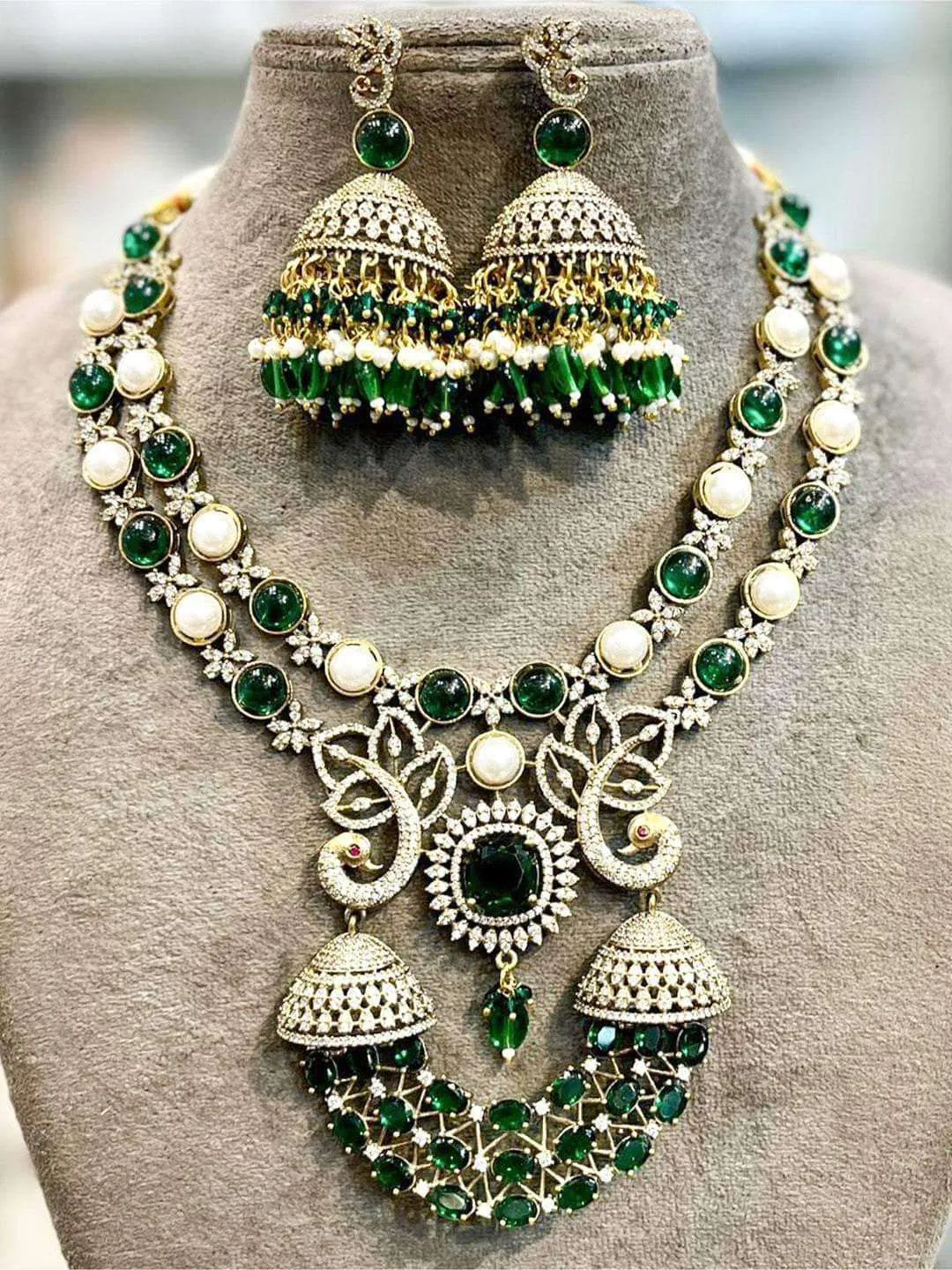 Royal Stone Studded Kundan Necklace Set