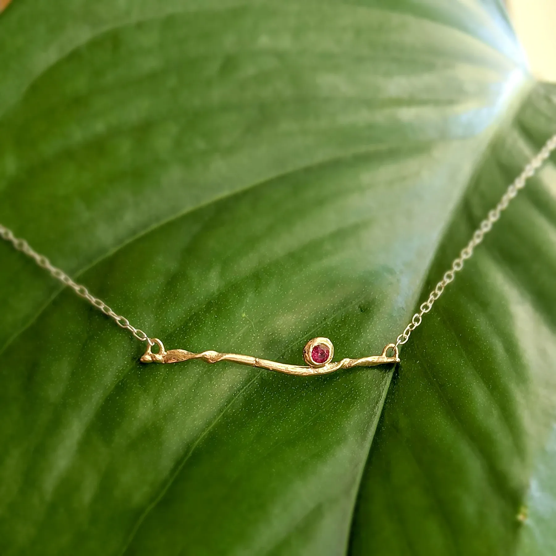 Ruta Necklace with Ruby or Diamond