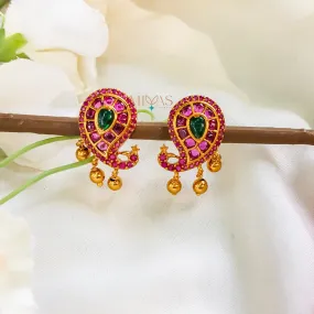 Striking Design Stone Earring