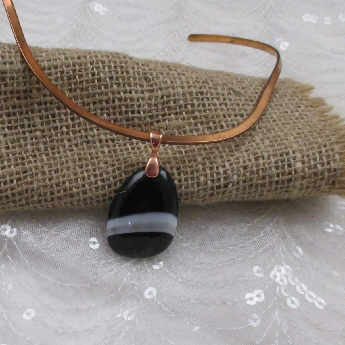 Timeless Black Agate Pendant Copper Neck Wire Necklace