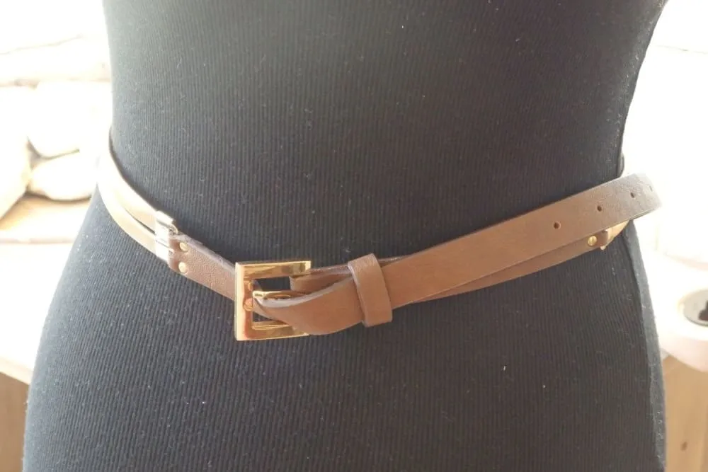 Two tone belt