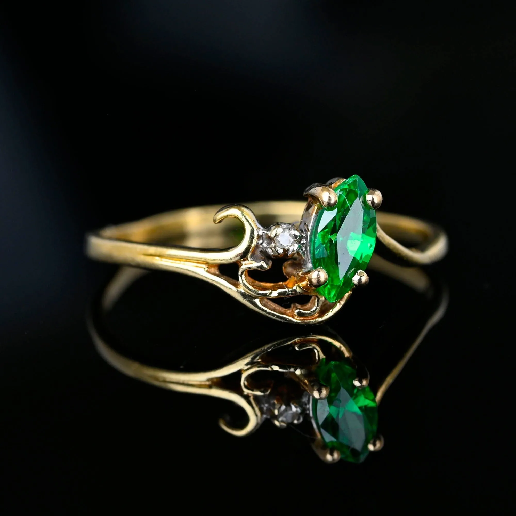 Vintage 10K Gold Bypass Diamond Marquise Emerald Ring