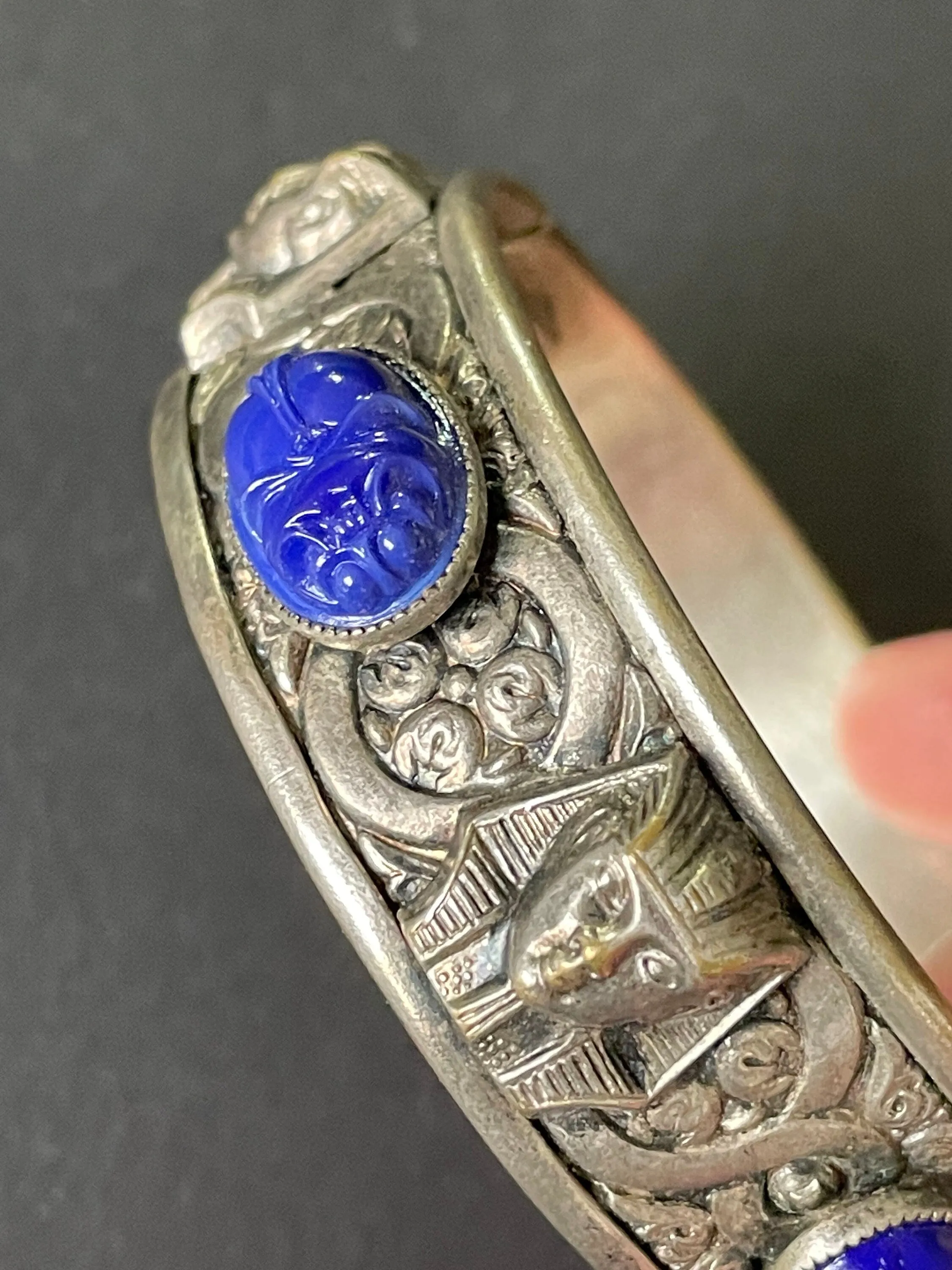 Vintage Egyptian revival Tutankhamun pharaoh and scarab beetle silver tone bangle, blue glass (faux lapis lazuli) scarab cabochons, Czech ?